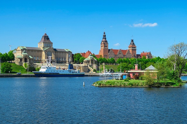 Historia szczecińskich fortyfikacji: Jak przeszłość wpływa na współczesną architekturę miasta?**